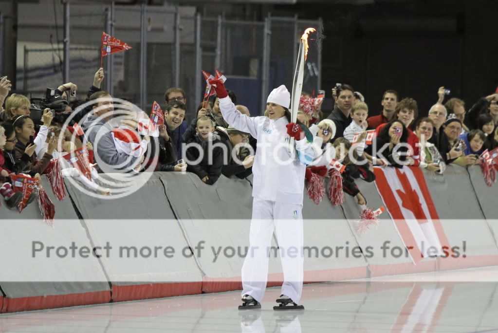 IMAGE: http://i765.photobucket.com/albums/xx294/7dKnight/IMG_63451a.jpg