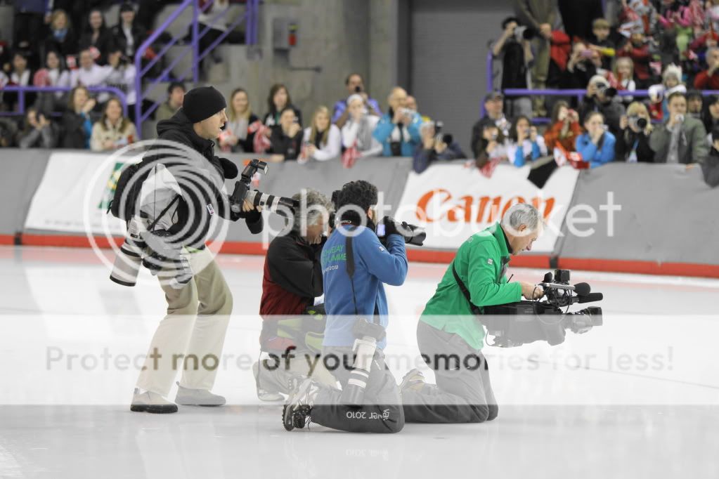 IMAGE: http://i765.photobucket.com/albums/xx294/7dKnight/IMG_63561a.jpg