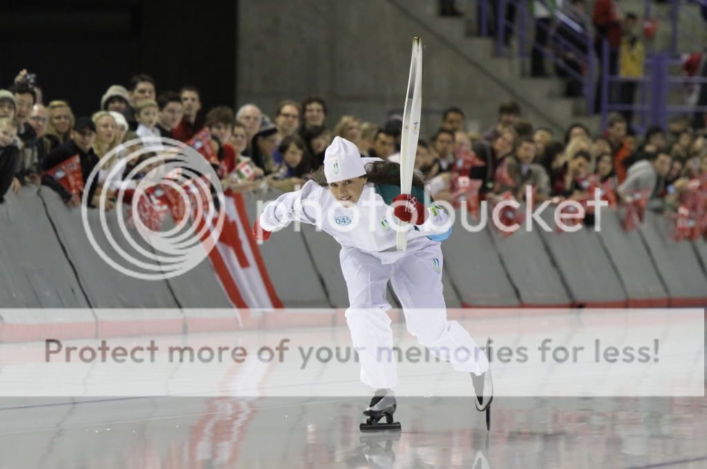 IMAGE: http://i765.photobucket.com/albums/xx294/7dKnight/IMG_63641a.jpg