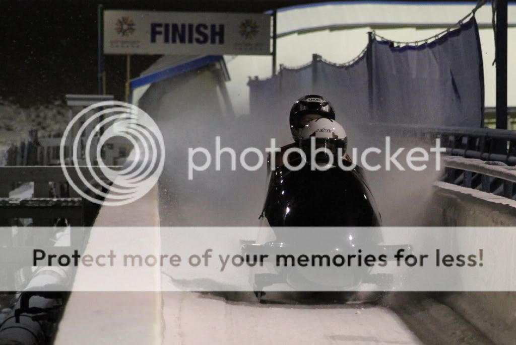 IMAGE: http://i765.photobucket.com/albums/xx294/7dKnight/IMG_68961a.jpg