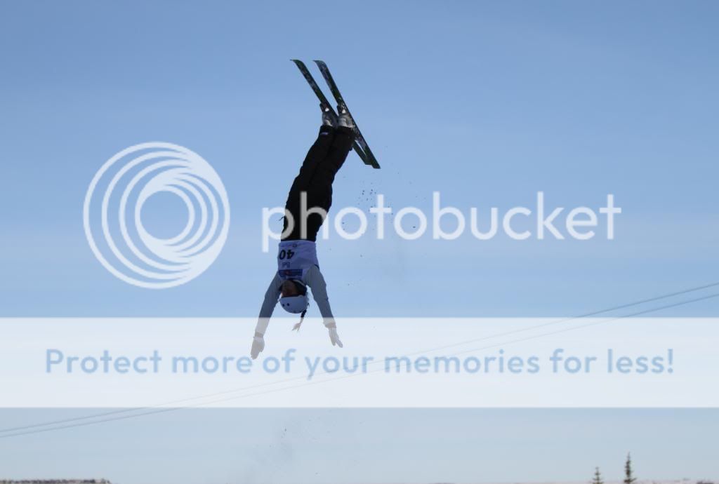 IMAGE: http://i765.photobucket.com/albums/xx294/7dKnight/World%20cup%20Aerials%202010/IMG_60661a.jpg