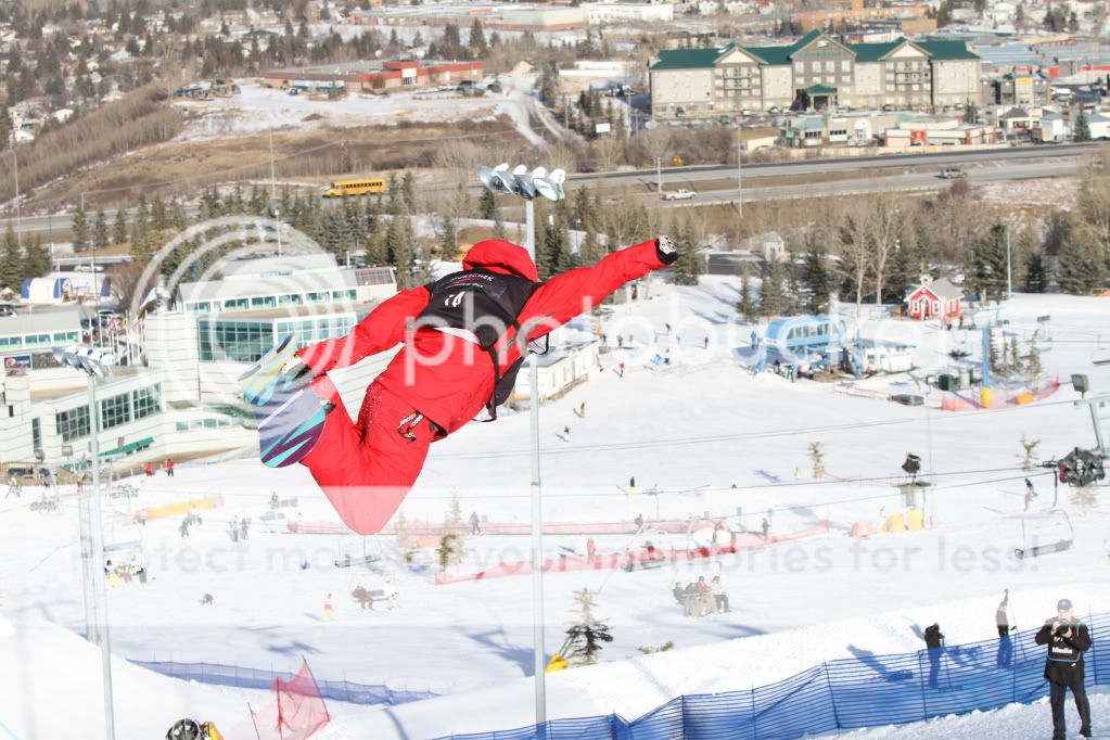 IMAGE: http://i765.photobucket.com/albums/xx294/7dKnight/snow%20boarding/IMG_74991a-1.jpg