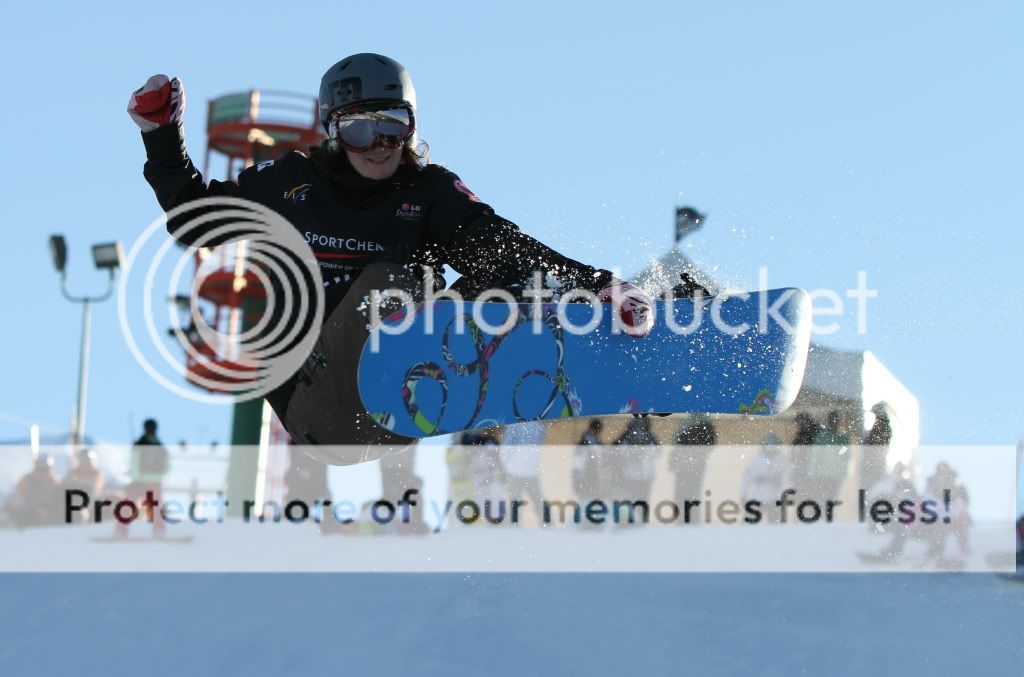 IMAGE: http://i765.photobucket.com/albums/xx294/7dKnight/snow%20boarding/IMG_76251a.jpg
